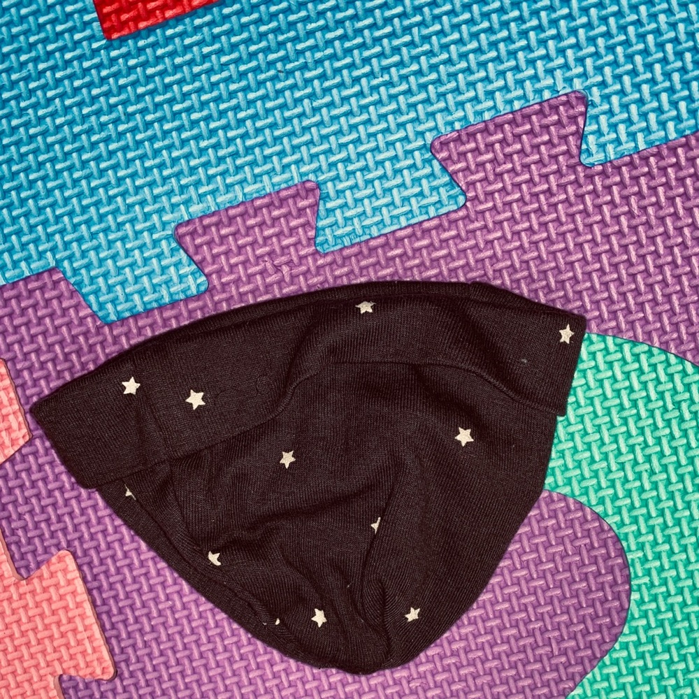 2 Newborn hats